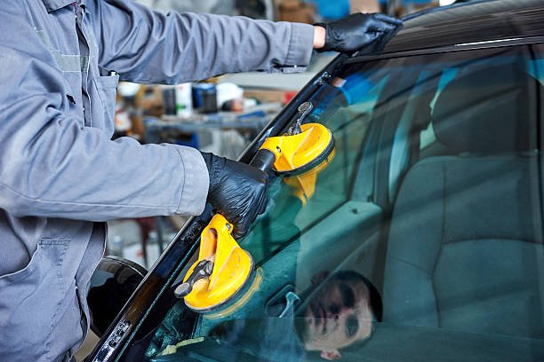 Auto Glass Repair Camarillo CA - Get expert Windshield Replacement and Repair Solution with Simi Valley Mobile Auto Glass